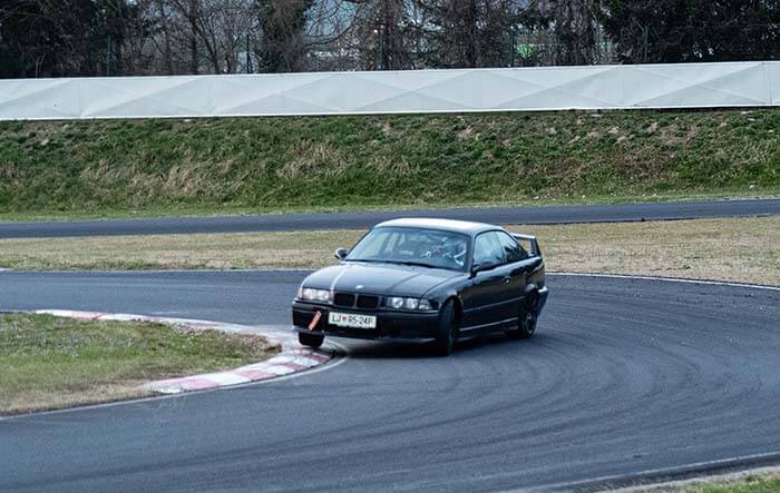 lmr-track-day-pit-photo